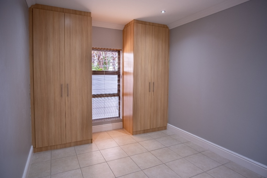 To Let 3 Bedroom Property for Rent in Crawford Western Cape